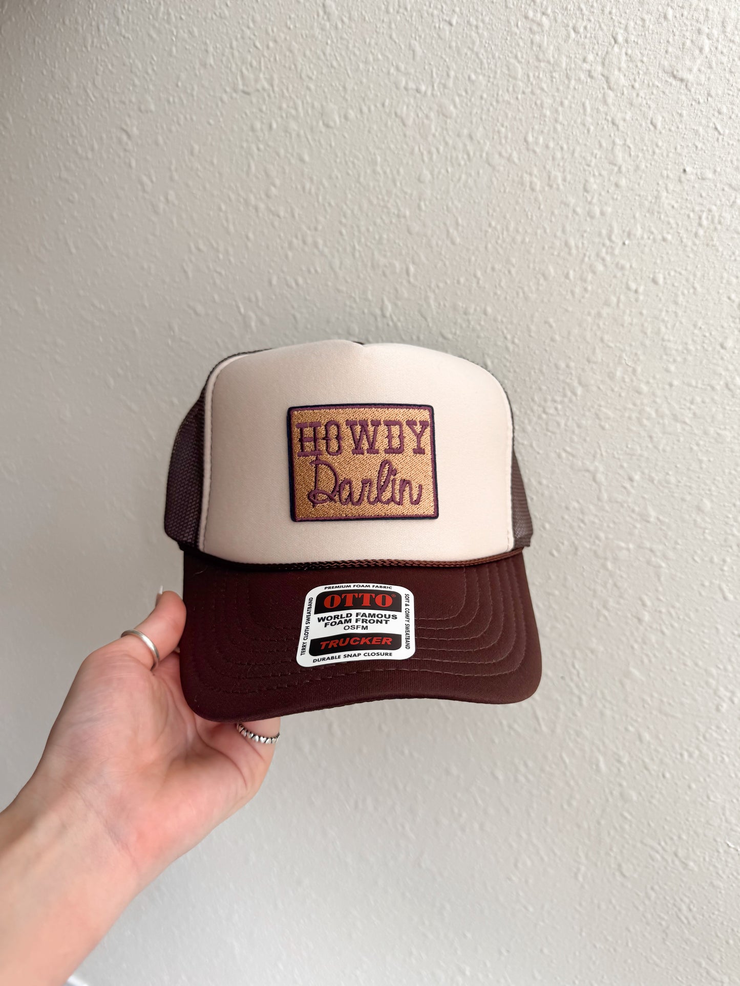 HOWDY DARLIN EMBROIDERED PATCH TRUCKER HAT